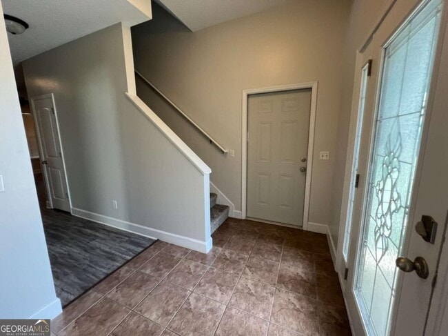 Building Photo - 203 Waters Edge Dr