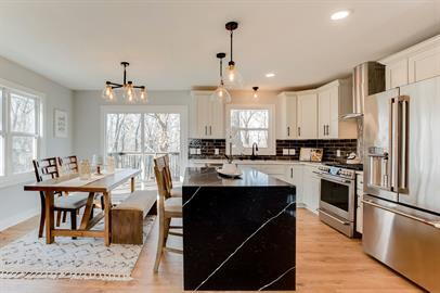 Building Photo - "Charming 3-Bed, 3-Bath Home with 1765 Sq Ft of Comfort in Excelsior!"