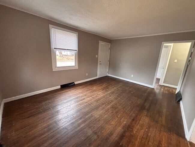 Building Photo - 4446 Prescott Ave