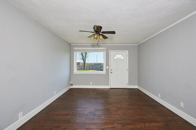 Building Photo - Almost Ready: 3+BR, 2BA duplex (Please do not apply without speaking with us first.)