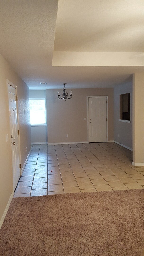 Building Photo - 4911-4911 N M St