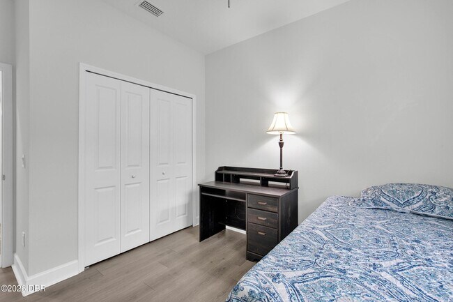 Building Photo - 358 Good Life Wy