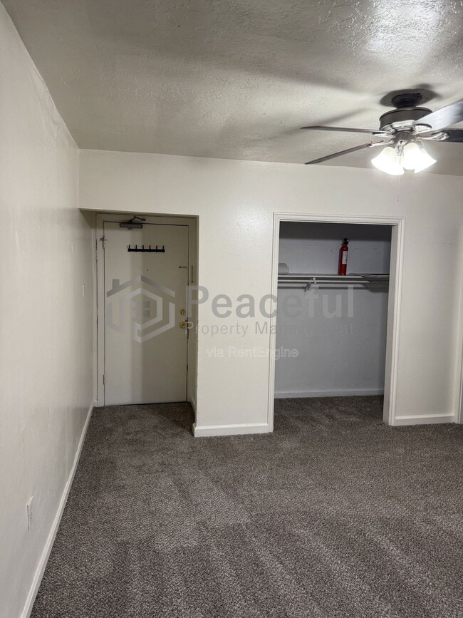 Building Photo - 417 Wall St