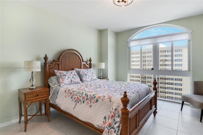 Building Photo - 2080 S Ocean Dr
