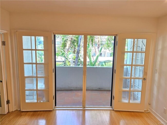 Building Photo - 901 10th St