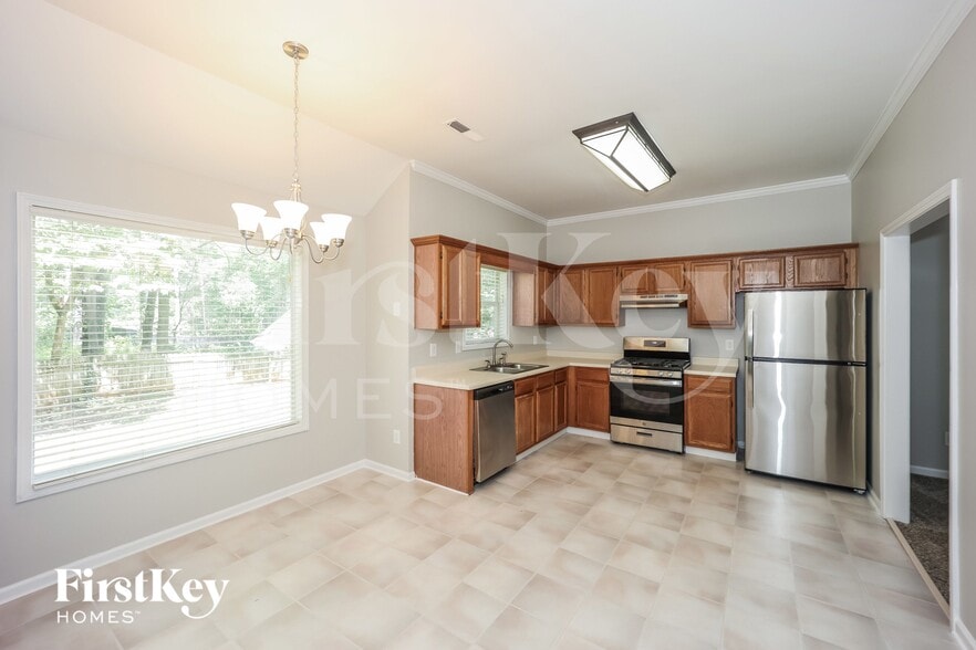 Building Photo - 42 Treetop Ln