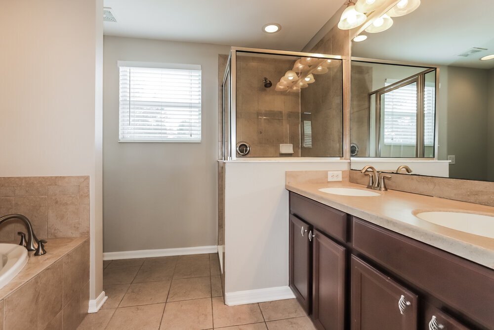Building Photo - 1119 Windton Oak Dr