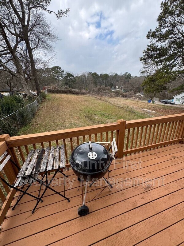 Building Photo - 656 Cedar Ave NW