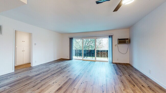 Building Photo - 16721 Sherman Way