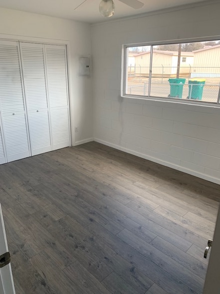 Building Photo - 221 N Rio Grande Ave