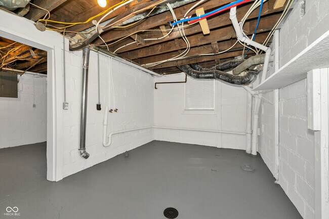 Building Photo - 3343 Carrollton Ave