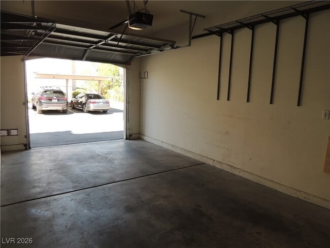 Building Photo - 8555 W Russell Rd