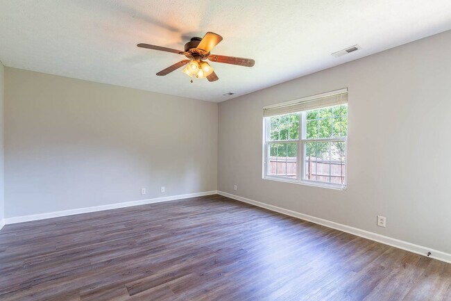 Building Photo - 5078 Cornelius Dr