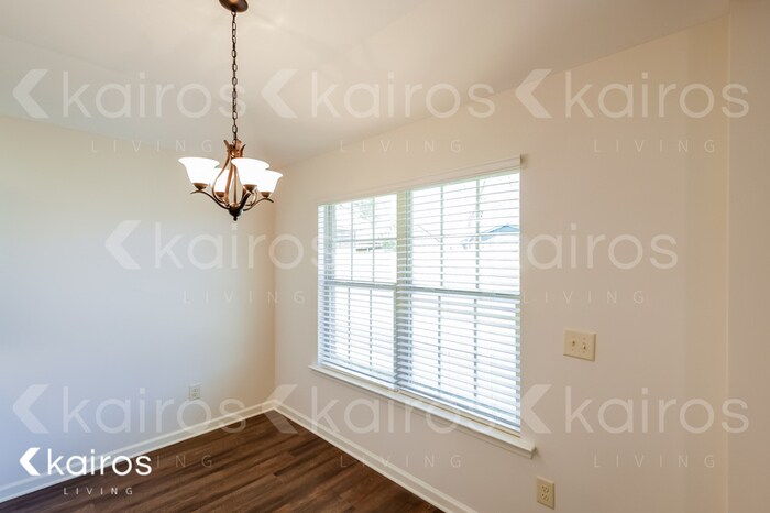 Building Photo - 711 Park Ln