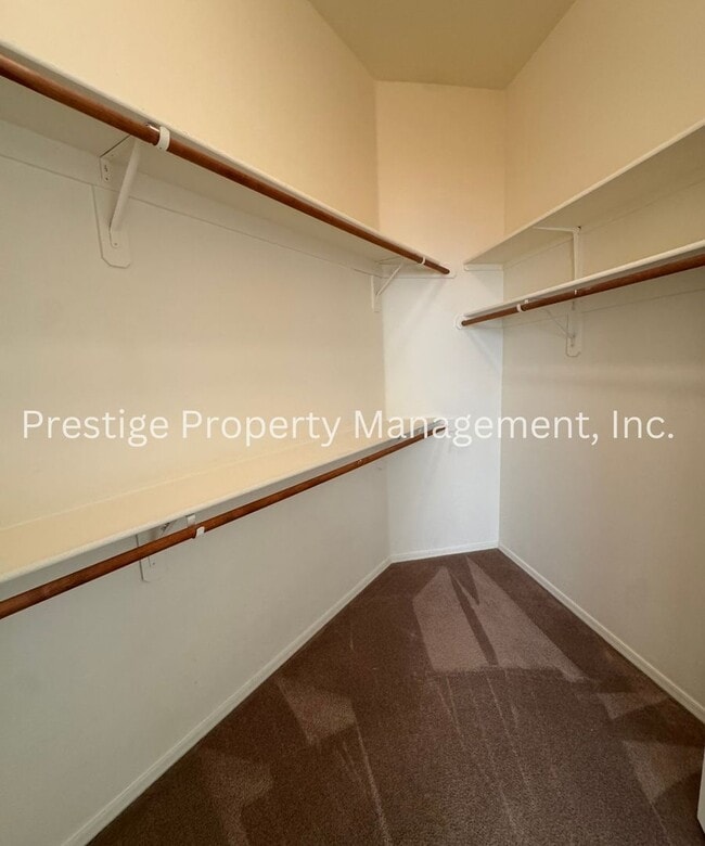 Building Photo - 3/2 Spacious Vail Home, Must See!