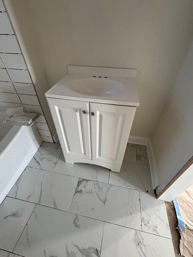 Building Photo - 545 W 62nd St