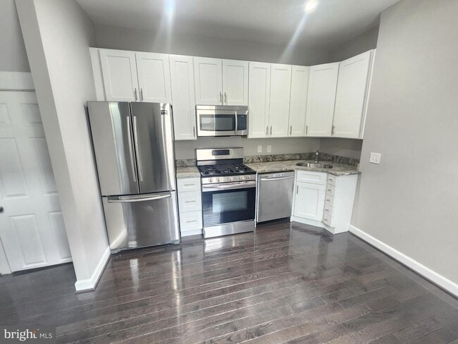 Building Photo - 1827 McCulloh St