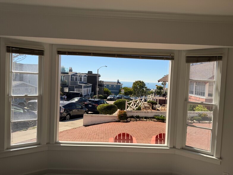 Living Room View - 315 24th St