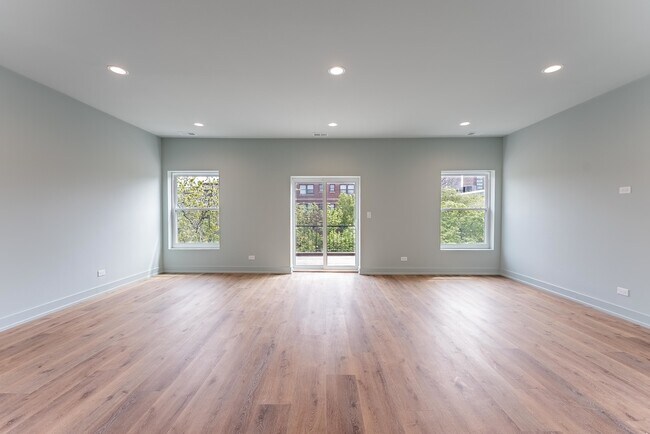 Building Photo - 4716 N Winthrop Ave