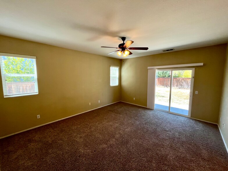 Building Photo - 1559 Park Meadows Dr