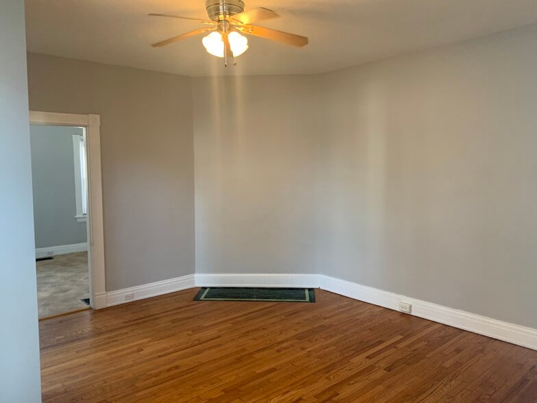 Dining Room - 2716 Griffiths Ave