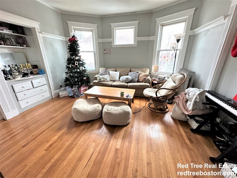 Building Photo - 87 Gardner St