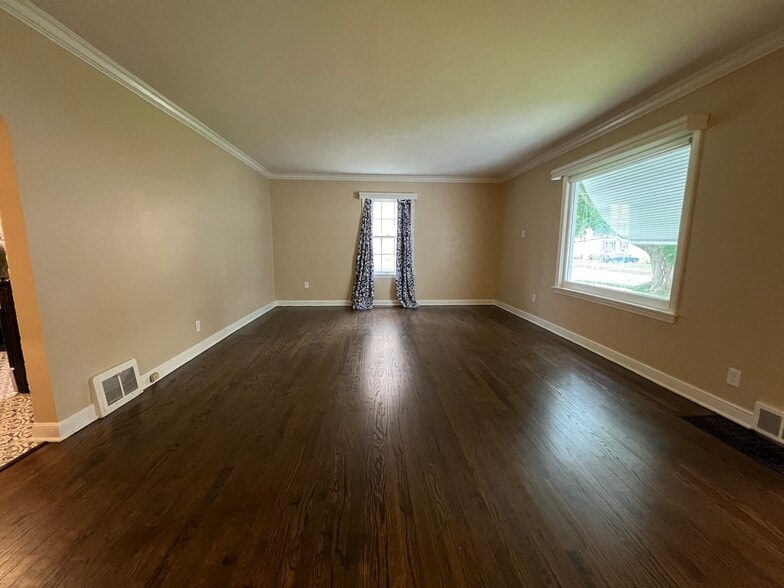 LARGE LIVING ROOM - 7717 29th Ave