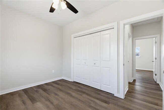 Building Photo - 20 Bobwith Ln