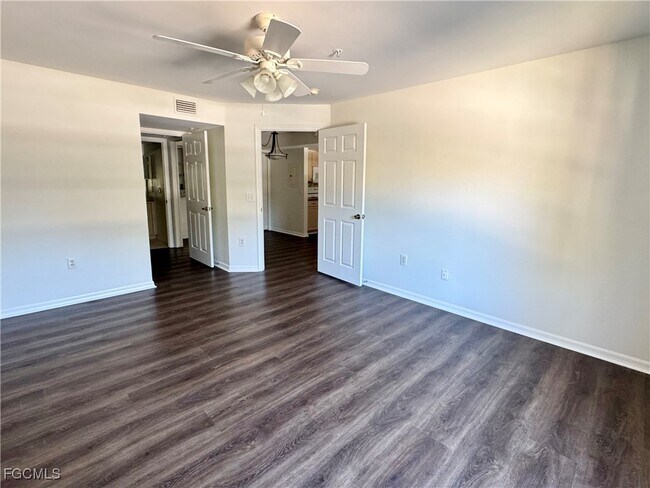 Building Photo - 1773 Four Mile Cove Pkwy