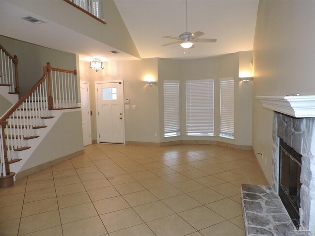 Building Photo - 6423 Lake Charlene Ln