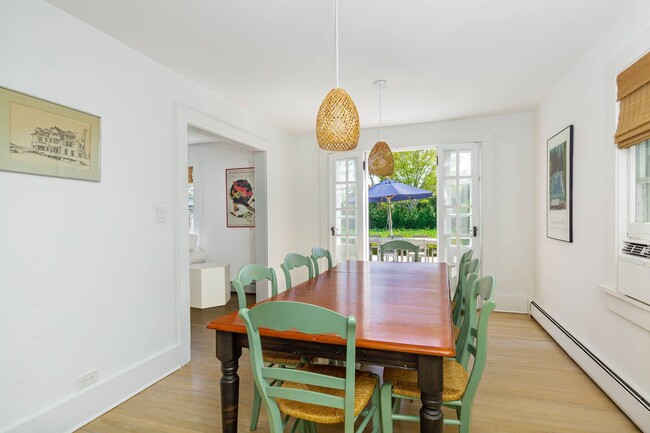 Building Photo - 109 Toylsome Ln