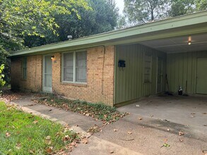 Building Photo - Beautiful 2 bedroom home!