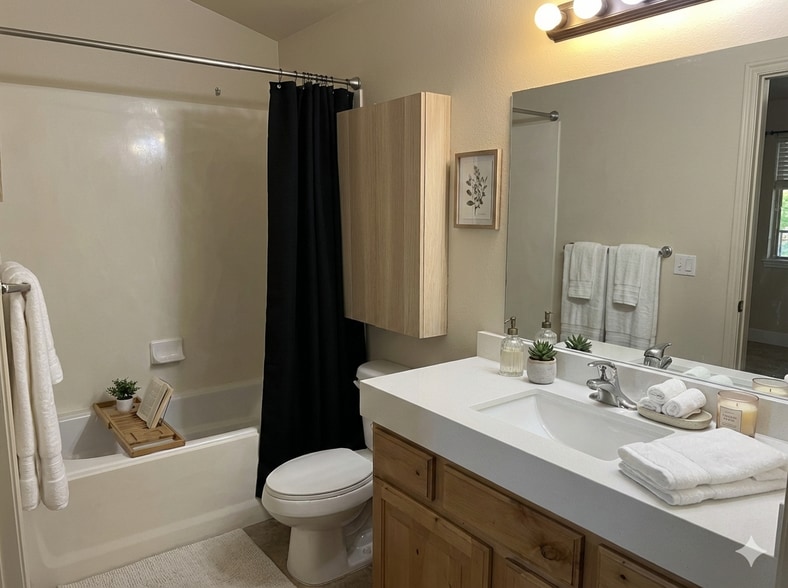 Building Photo - 956 W 580 S