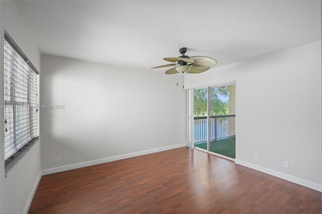 Building Photo - 7640 Westwood Dr