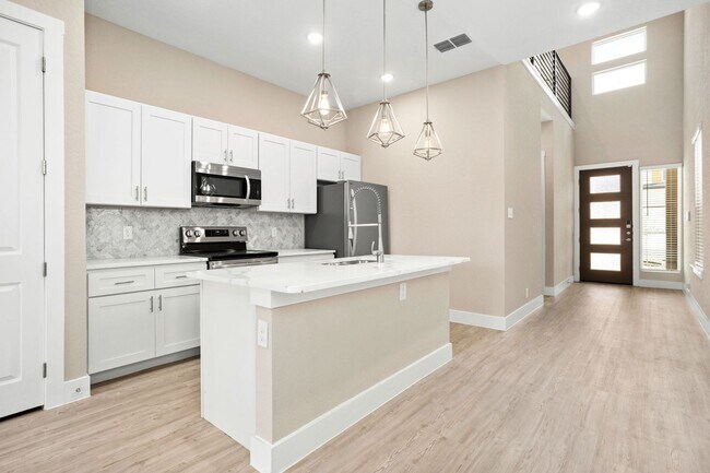 Building Photo - Brand New 3/2.5 Townhome