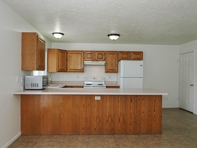 Building Photo - Charming 3-Bed, 2-Bath Home in Prime Ameri...