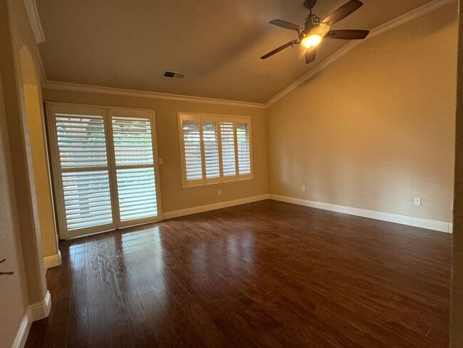 Building Photo - Immaculate home with pool & hardwood floors!