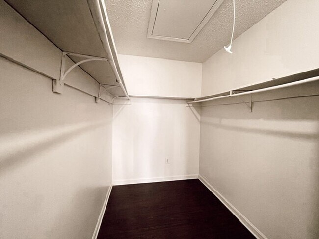 Building Photo - 8220-B GOVERNOR DRIVE BATON ROUGE, LA 70820