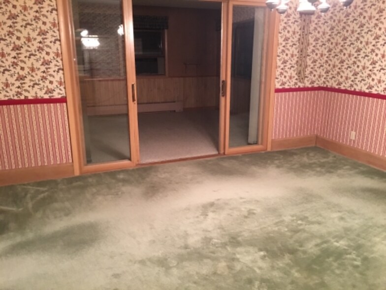 Building Photo - 830 15th Ave