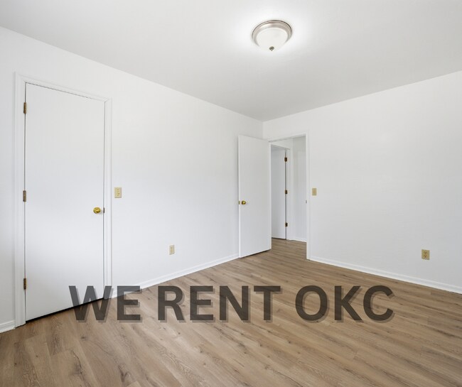 Building Photo - 12021 Moon Beam Dr