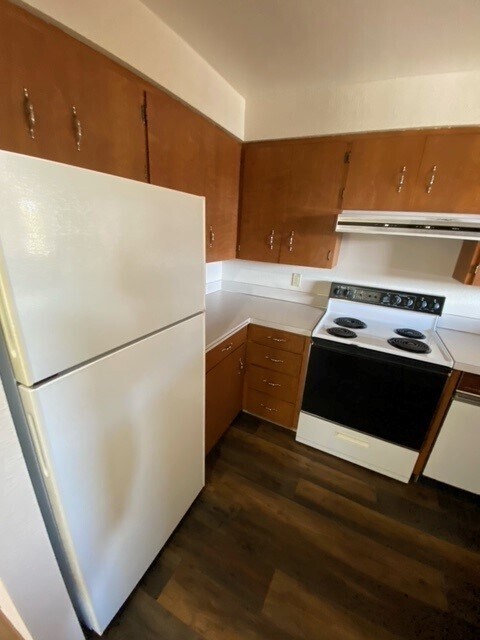 Building Photo - 107 La Villa Dr