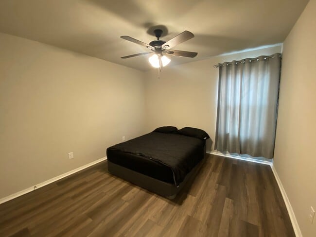 Building Photo - Newer 4bedroom home in Brookland School District!