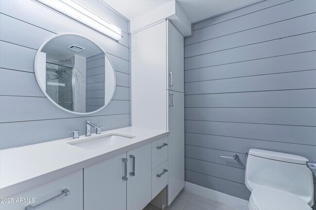 Building Photo - 9450 E Becker Ln