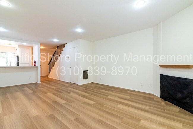 Building Photo - 2-Bed, 2-Bath Townhouse with Private Patio...