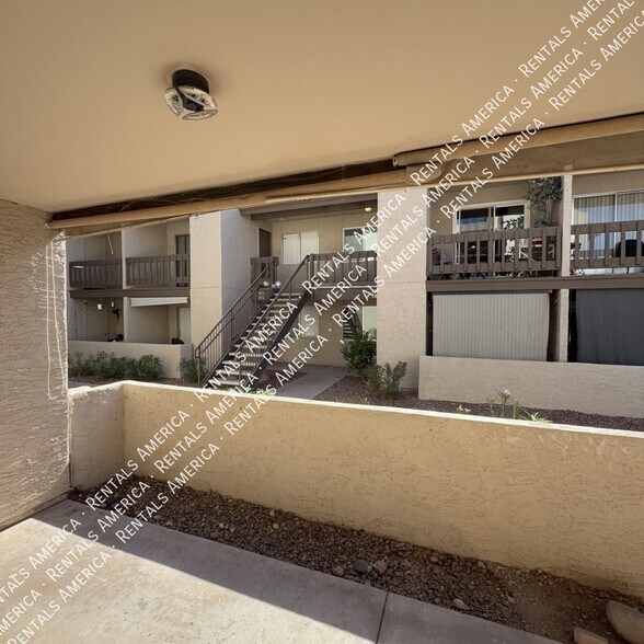 Building Photo - 520 N Stapley Dr