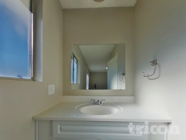 Building Photo - 5294 Acacia Way