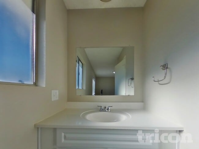 Building Photo - 5294 Acacia Way