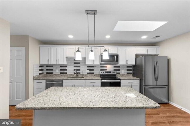 Building Photo - 3715 Mainsail Cove