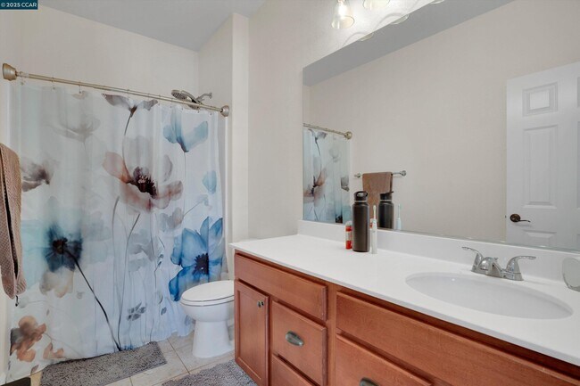Building Photo - 351 Coolcrest Dr