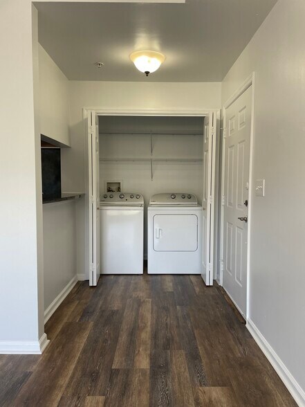 Building Photo - 11901 4th St N